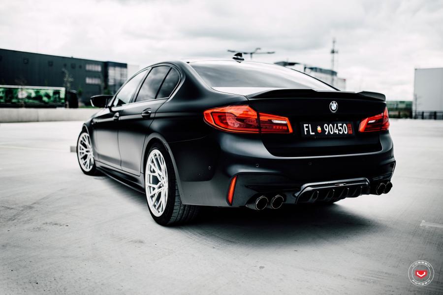  BMW M5 on Vossen Wheels (M-X3) (F90) 2020 года  (фото 5 из 15)